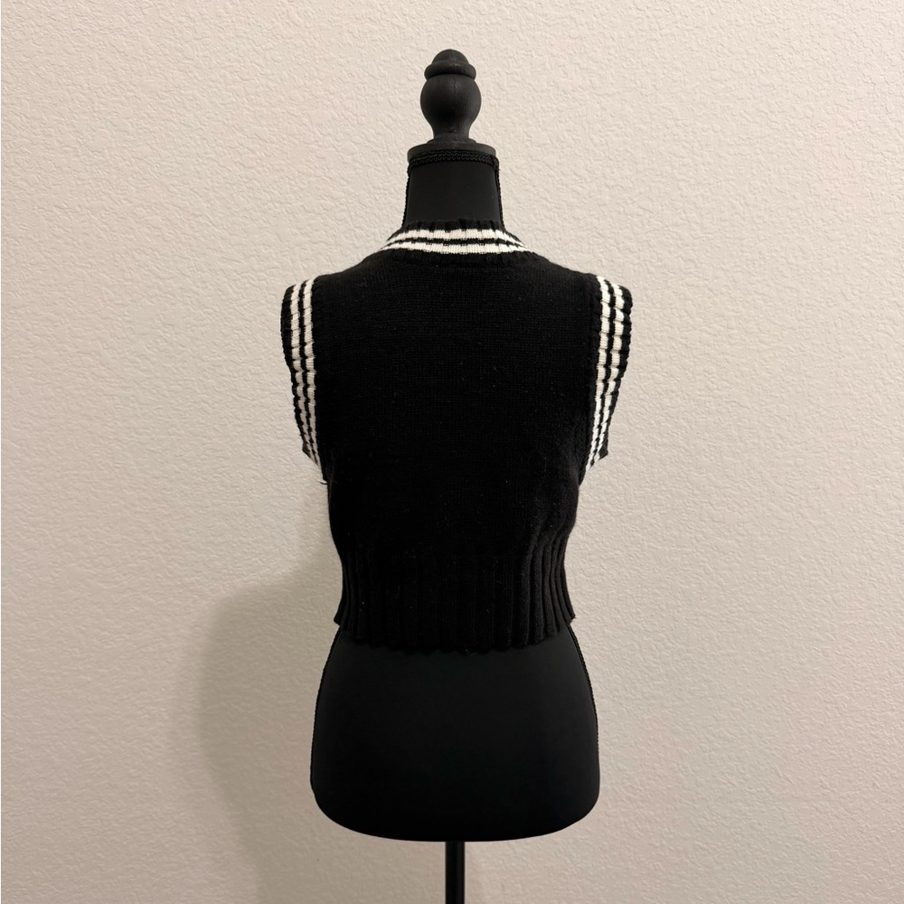 H&M Divided Black Striped Crop Vest Y2K Street Style - Picture 5 of 8